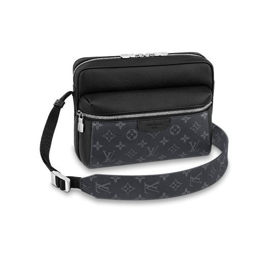 Outdoor messenger Louis Vuitton