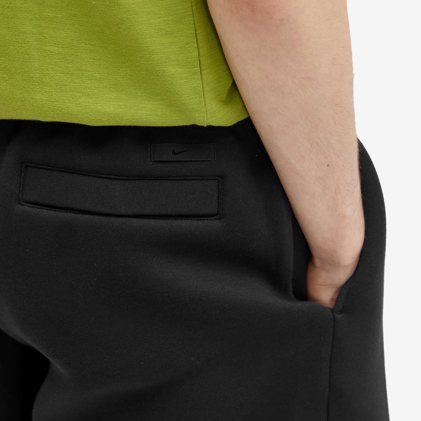 NIKE TECH FLEECE SHORTS