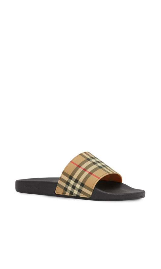 Burberry
Vintage check print slides