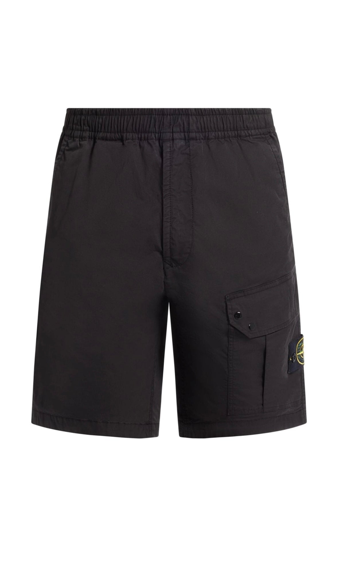 Stone Island
Compass-badge cargo shorts